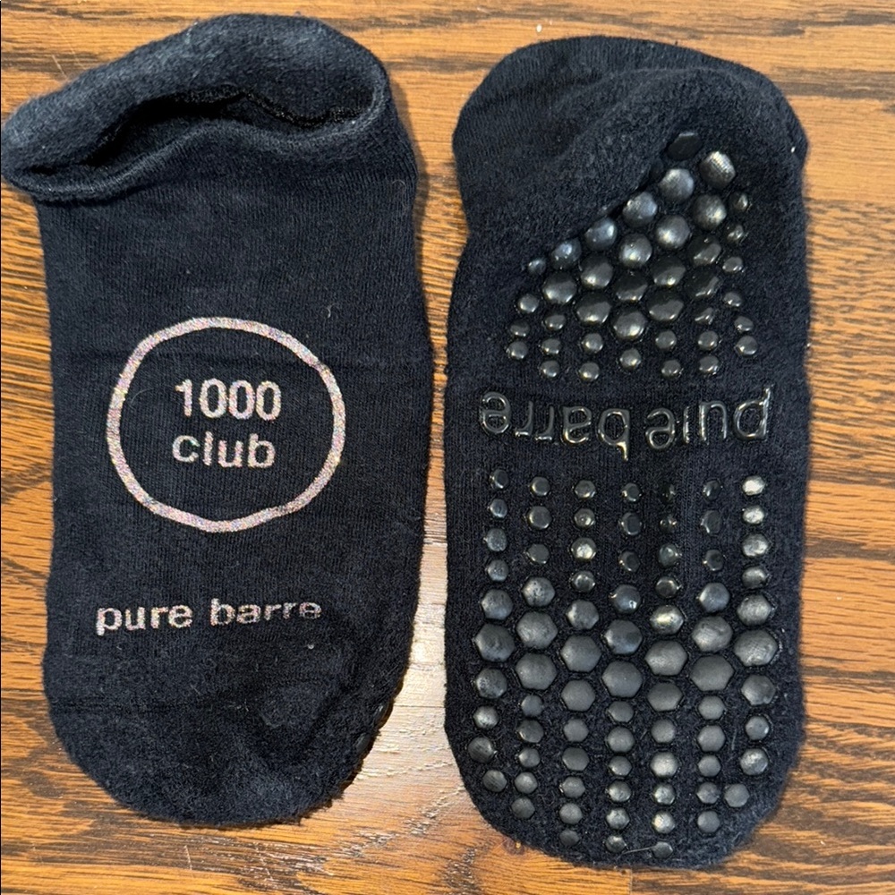 Pure Barre Black 1,000 Club Grip Socks